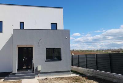 Casă cu 4 camere în Albota - 8