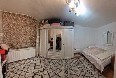 Garsonieră decomandată în Petros