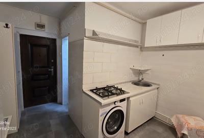 Garsonieră decomandată în Țiglina 1 - 4