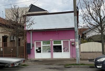 Spațiu comercial, de 70 mp, în Central - 7