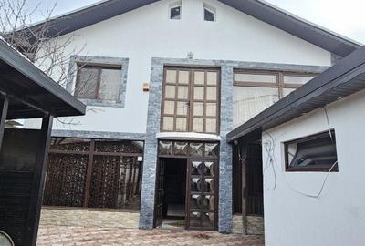 Casă individuală cu 4 camere cu Teren 275 Mp în Glina - 1