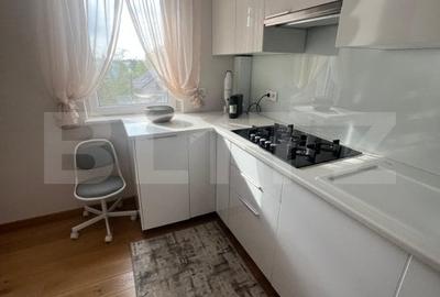 Apartament de vanzare, cu 3 camere, etaj intermediar, decomandat, zona Burdujeni - 6
