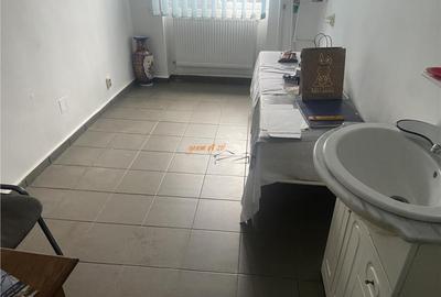 Spatiu comercial , zona Sala Polivalenta ,72 mp , parter ,st - 4