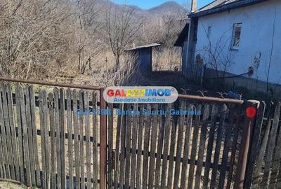 Casă cu 4 camere cu Teren 1200 Mp în Izvoarele - 2