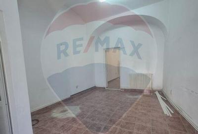 Spațiu comercial, de 60 mp, în Ultracentral