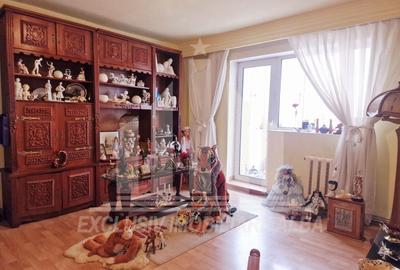 Apartament cu 3 camere semidecomandat în Cetate - 2