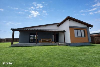 Casă cu 4 camere în Central - 2