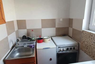 Garsoniera - Etaj 3 - Zona Piata Mihai Viteazul - Arad (Proprietar) Garsoniera - Etaj 3 - Zona Piata Mihai Viteazul - Arad (Proprietar) - 2