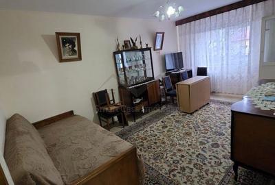 Apartament cu 3 camere decomandat în Nicolina - 6