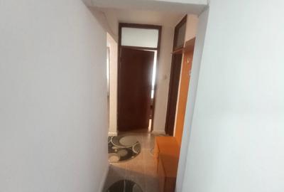Inchiriez apartament cu 3 camere ?i 2 bai - 1