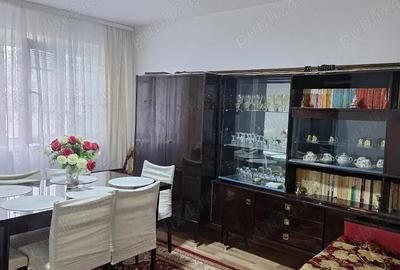 Apartament cu 3 camere semidecomandat în Central - 3