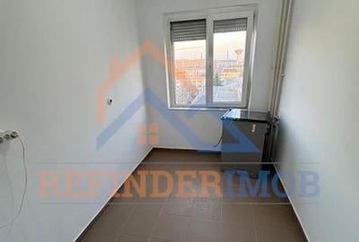 Apartament de vanzare cu 2 camere, zona Trapezului - Metrou 1 Decembrie 1918 - 3