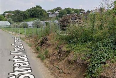 Teren intravilan de / Reducere de pret! Adunatii Copaceni - 1