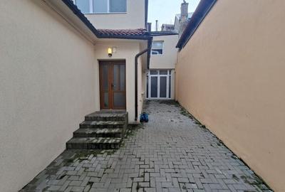 Casă individuală cu 5 camere cu Canalizare în Schei - 3