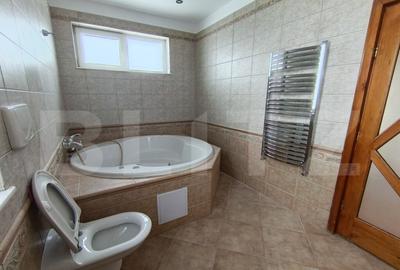 Casă cu 5 camere cu Teren 600 Mp în Central - 7