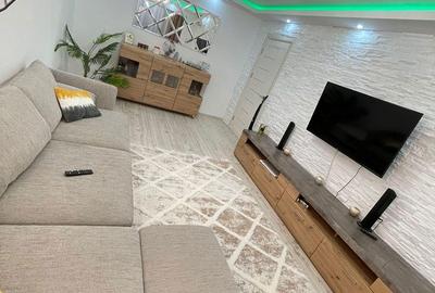 Apartament cu 3 camere decomandat în Ultracentral