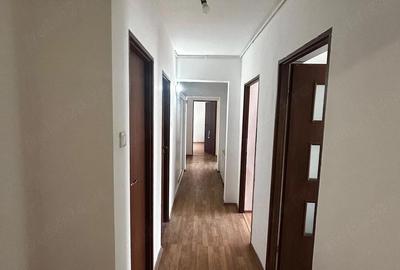 Apartament cu 3 camere decomandat în Central - 3