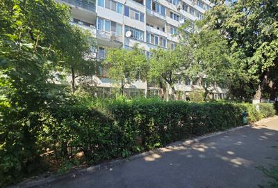 Dr.Taberei 34-Ap 3 camere-Bloc stradal/Metrou