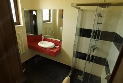 Casă cu 6 camere în Mamaia - 2