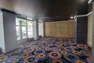 Spațiu comercial, de 90 mp, în Central - 4