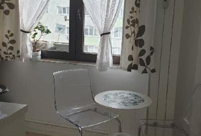 Garsonieră decomandată în Banu Manta - 15