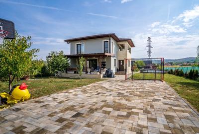 Proprietate deosebita cu piscina, Gadalin - 3