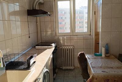 Inchiriez apartament 3 camere - 1