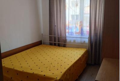 Apartament cu 3 camere decomandat, mobilat în Tractorul - 9