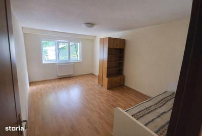 Apartament cu 2 camere decomandat în Plopilor - 2