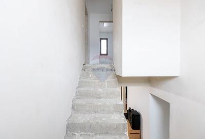 Casă cu 4 camere cu Teren 500 Mp în Gherăiești - 23