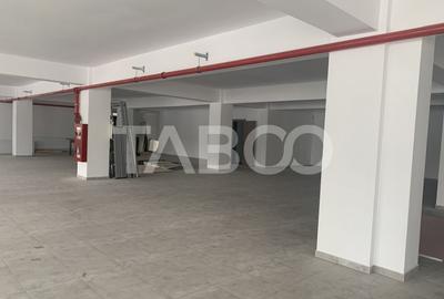 Spațiu comercial, de 600 mp, în Central - 7