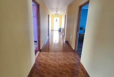 Casă cu 8 camere cu Teren 2300 Mp în Central - 14