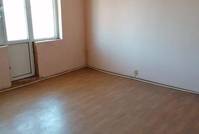 Apartament cu 3 camere în Tineretului - 20