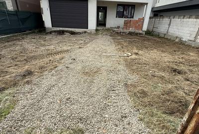 Casă cu 4 camere cu Teren 670 Mp în Bucov - 2