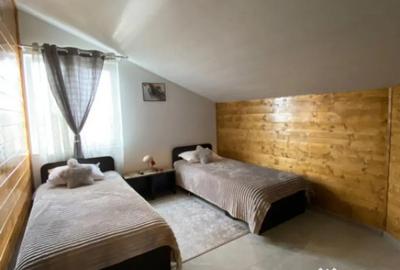 Apartament cu 4 camere decomandat în Central - 3