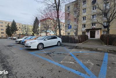 Spațiu comercial, de 18 mp, în Florilor - 1