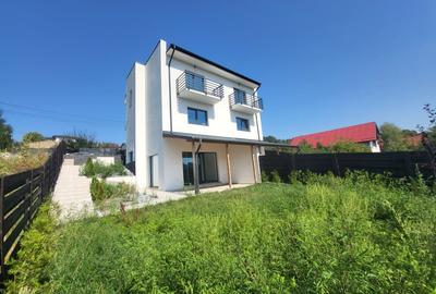 Casa cu 4 camere Finalizata Mutare Imediata Hlincea Aproape de Scoala si Gradi - 3