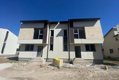 Case de tip duplex si individule cu mansarda. Comision 0 - 10