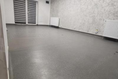 Spațiu comercial, de 90 mp, în Central - 3