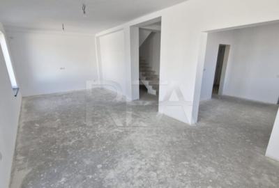 Duplex compus din doua case la 1,3 kilometri de sta?ia de - 5