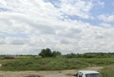 Teren de 25000 mp, în Central - 2