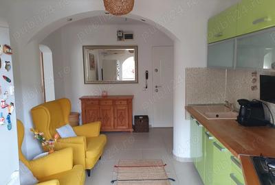 Proprietar, vand apartament 2 camere, Basarabia - Costin Georgian, bloc 1984 anvelopat - 2