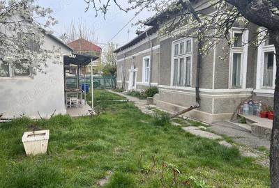 Casă cu 6 camere în Central - 1