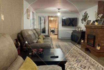 Casă cu 4 camere cu Teren 1378 Mp în Șeica Mică - 1