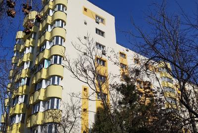 Apartament cu 3 camere decomandat în Bucur Obor