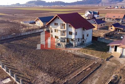 Casa cu teren 1500 mp in Harman - 3