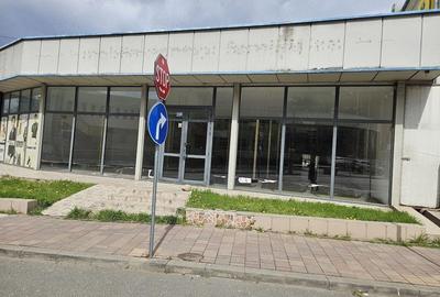 Spațiu comercial, de 320 mp, în Central - 7