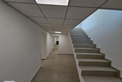 Spațiu comercial, de 417 mp, în Central - 11
