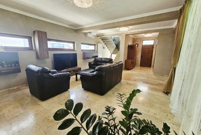 Casă individuală cu 4 camere cu Canalizare în 9 Mai - 19