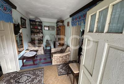 Casa cu gradina 3 camere anexe gospodaresti 5702 mp teren in Gura Vaii - 6